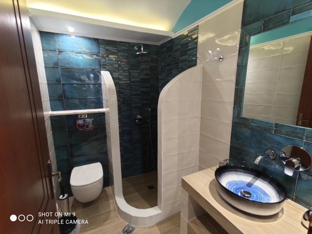 Leonidas Apartments Камарі Екстер'єр фото